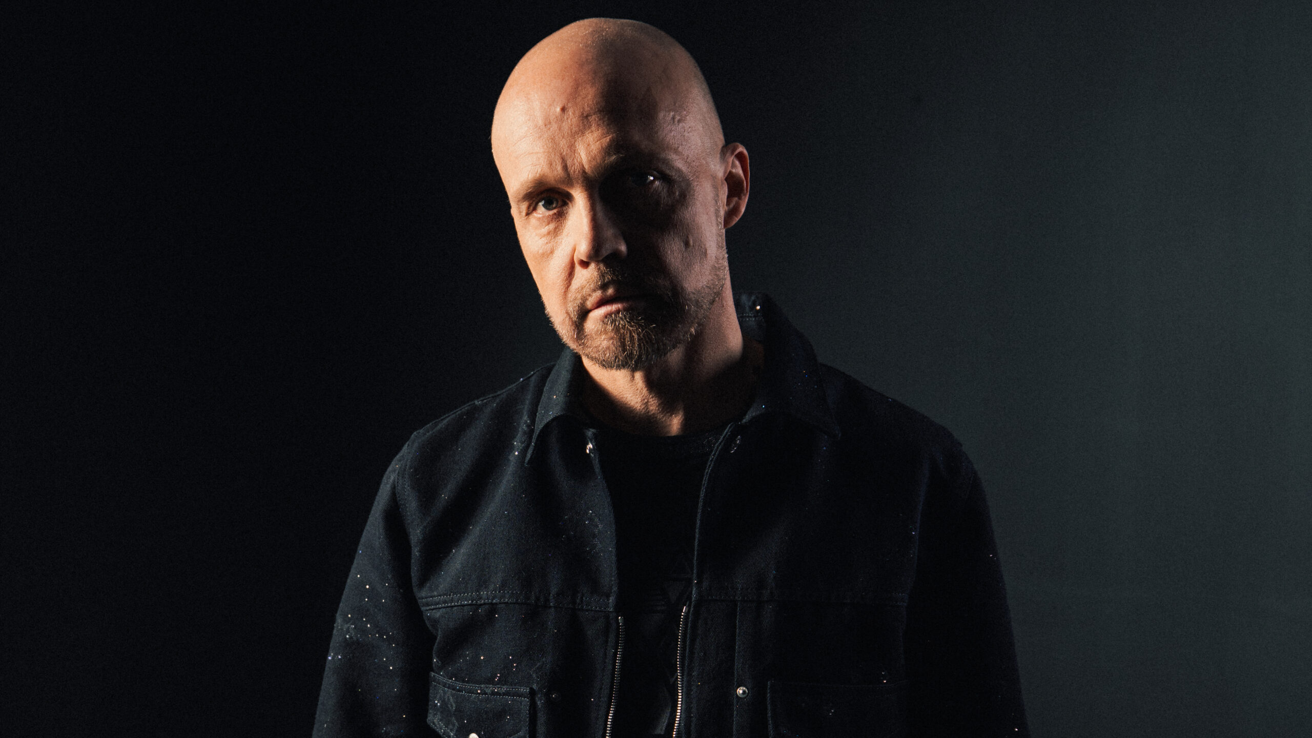 Promokuva 3 - Juha Tapio - Koska sinä (kuvaaja Eero Oikarinen)