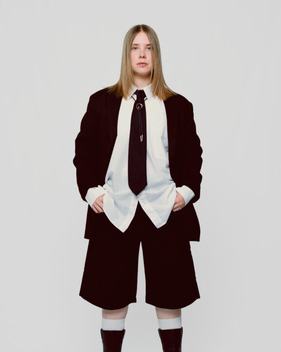 Promokuva 1 - Asla Jo - Vallankumouksii (kuvaaja Joona Möttö)