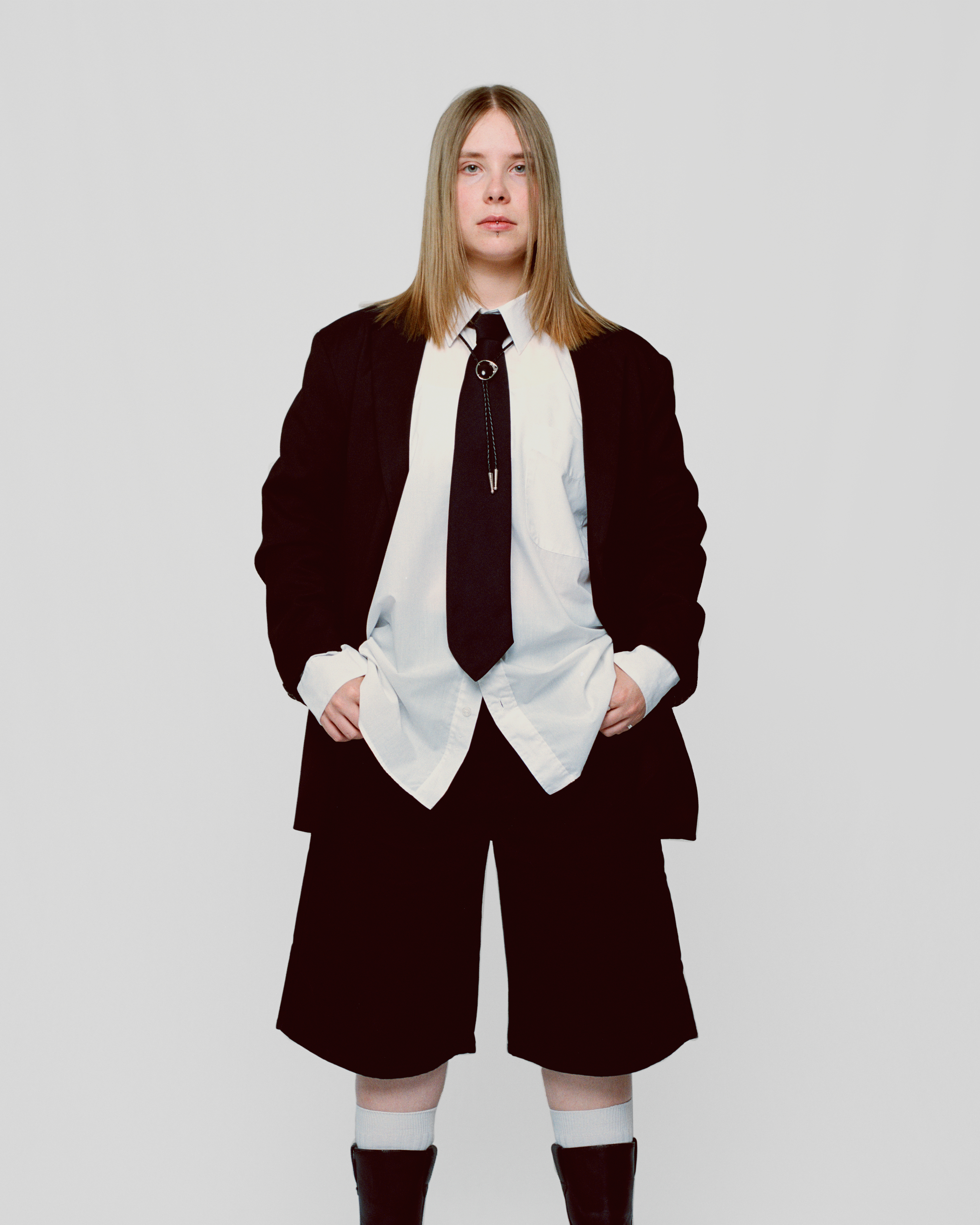 Promokuva 1 - Asla Jo - Vallankumouksii (kuvaaja Joona Möttö)