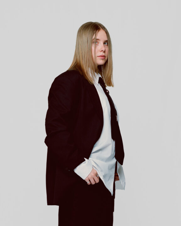 Promokuva 2 - Asla Jo - Vallankumouksii (kuvaaja Joona Möttö)